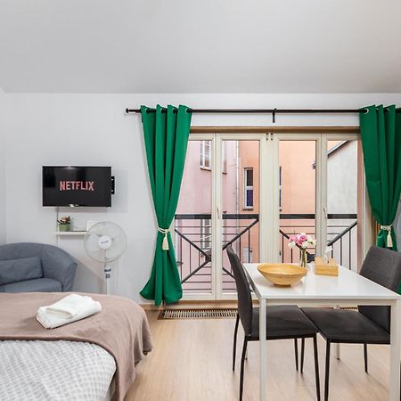Private Retreat Close To Stations In Praha 3 מראה חיצוני תמונה